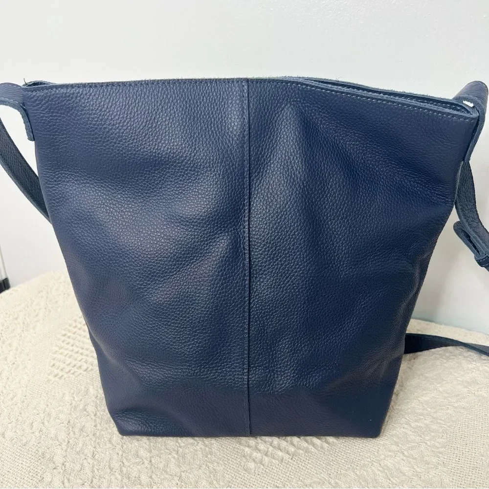 M.I.L.A Joanie Crossbody Bag Navy Leather Bucket